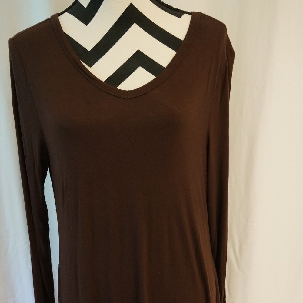 Brown Long sleeved V-neck dress
